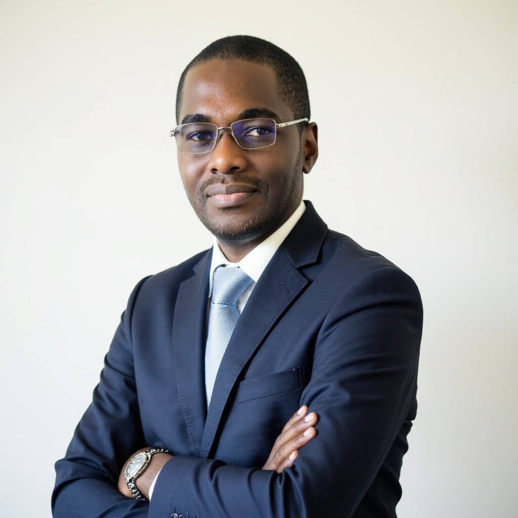 Dr. Samuel Salla